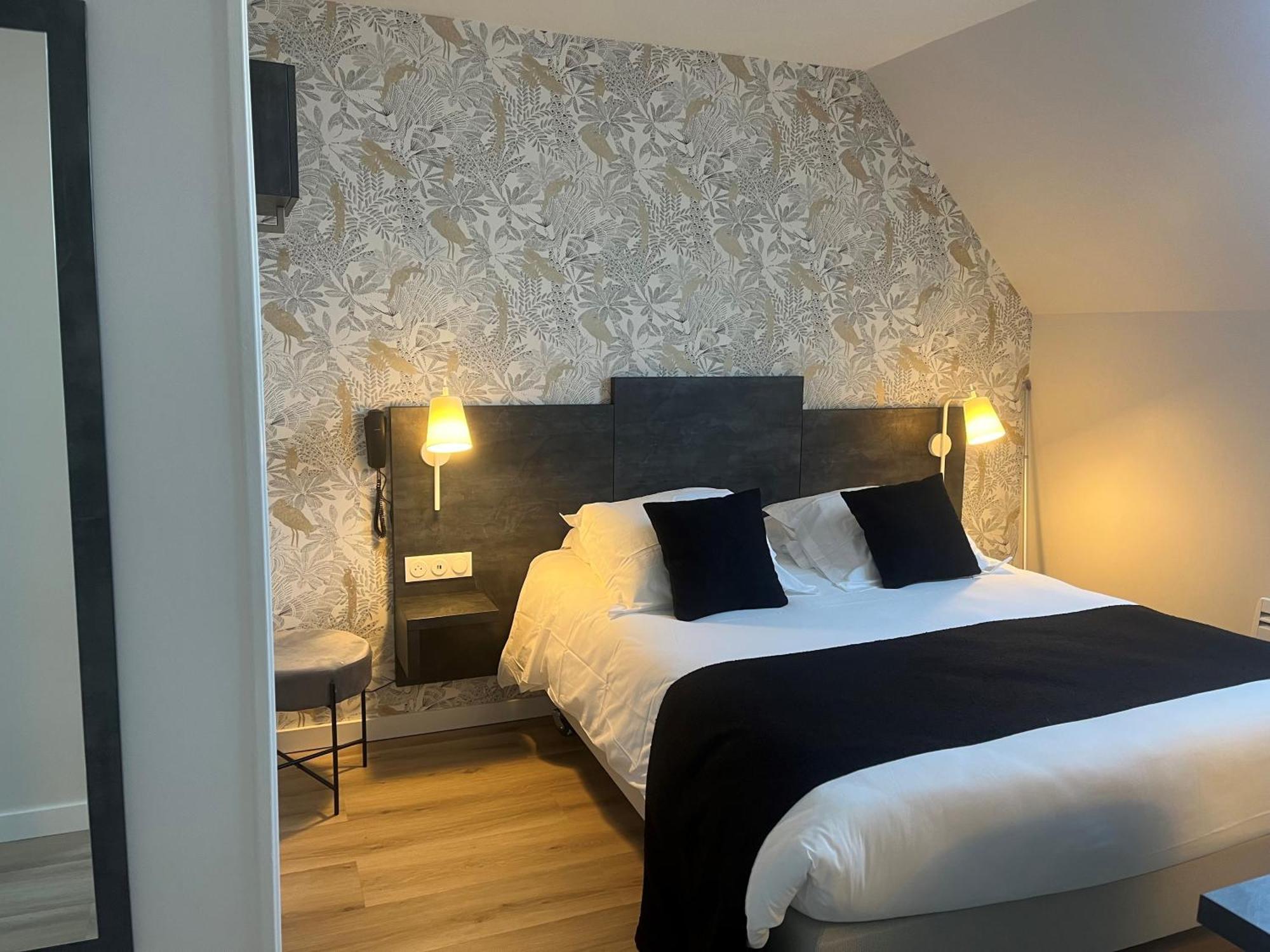 Logis - Hotel De La Baie De Somme Крот Екстериор снимка